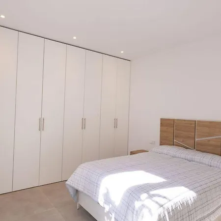 In Centro ! Ground Floor - Patio Διαμέρισμα *